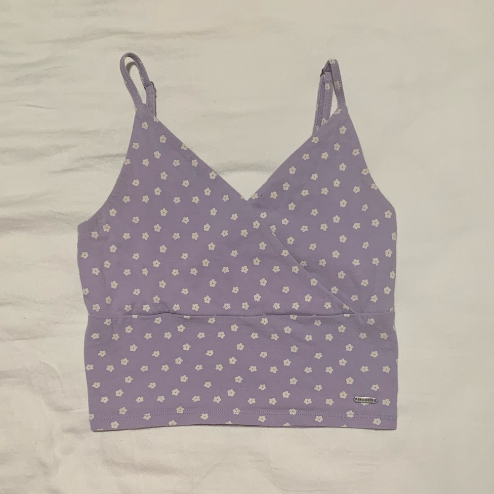 Hollister Purple and White Floral V-Neck Crop Tank Top: Size XS